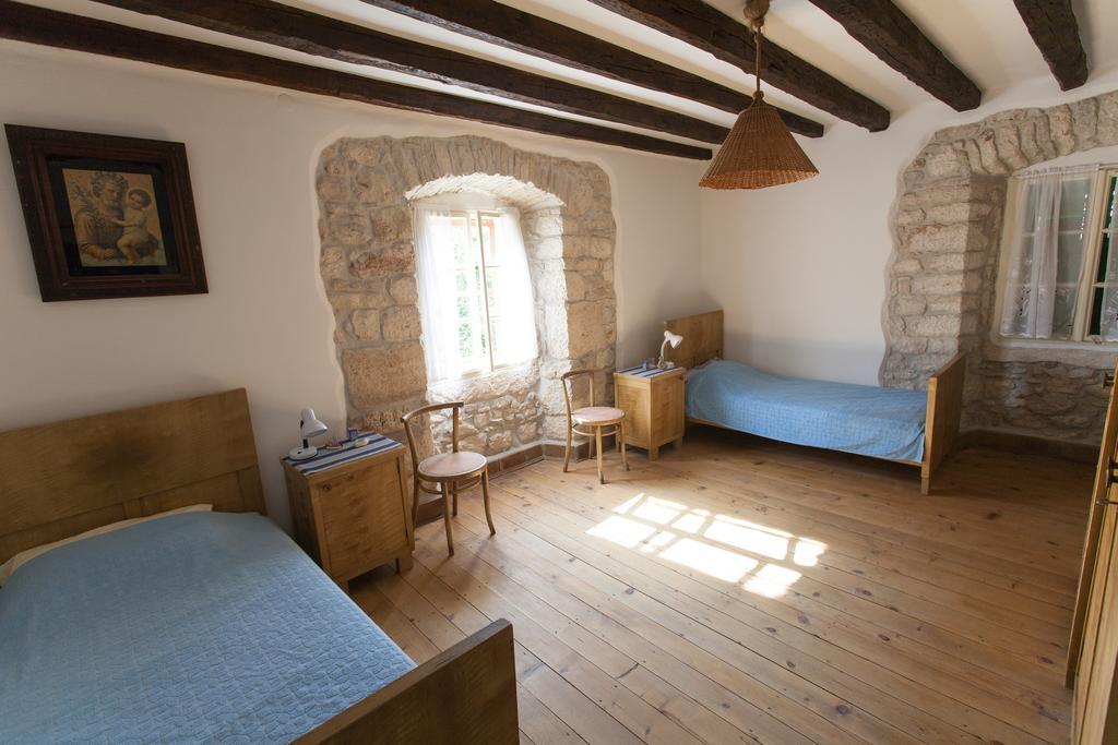 Holiday Home Mihovilovic プレマントゥーラ 部屋 写真